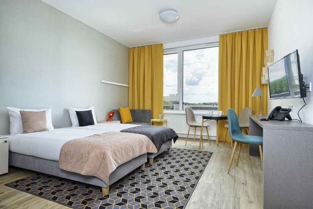 Standard Twin Room - Photo 1