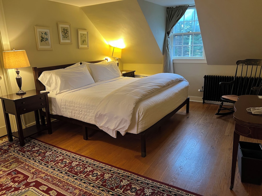 Superior Double Room, Ensuite, Mountain View (Bennington) photo 1