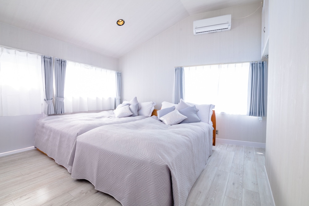 Private Vacation Home - Photo 10
