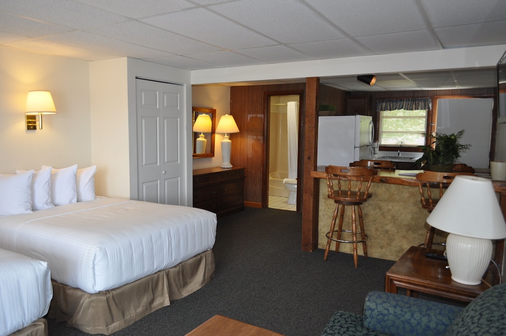 Studio Suite - Photo 1