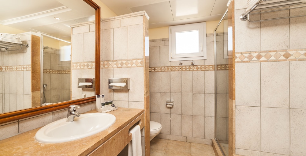 Superior Apartment, Multiple Beds, Balcony - Photo 9