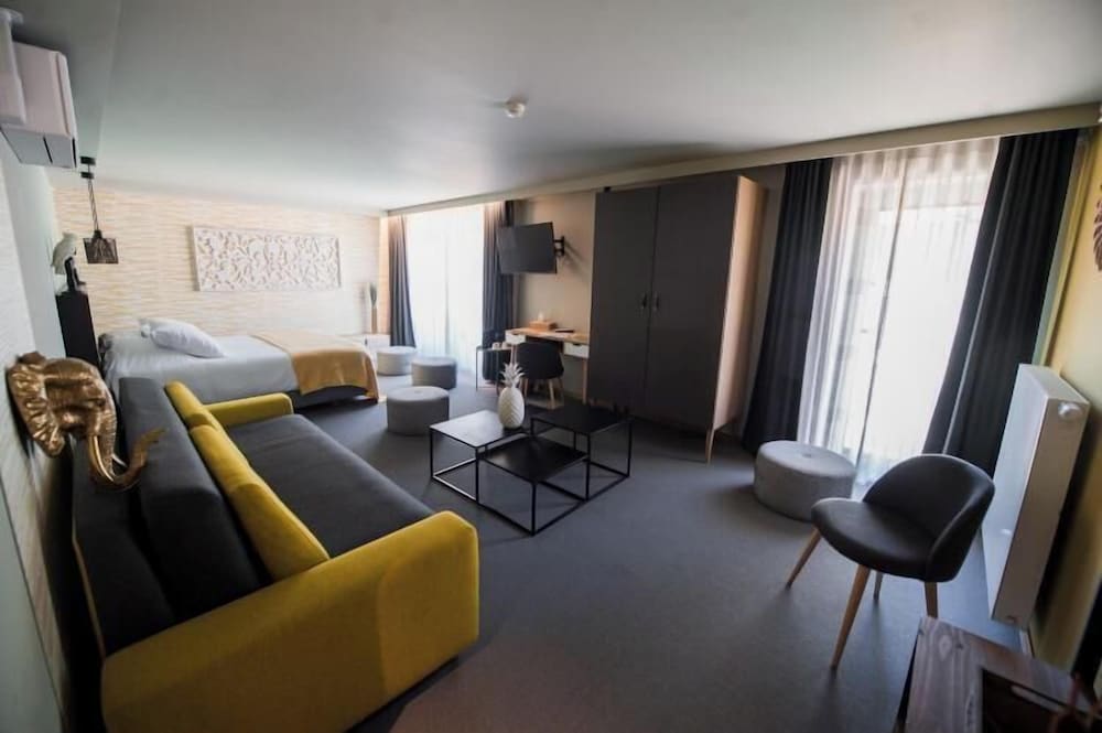 Standard Suite, Lake View photo 1