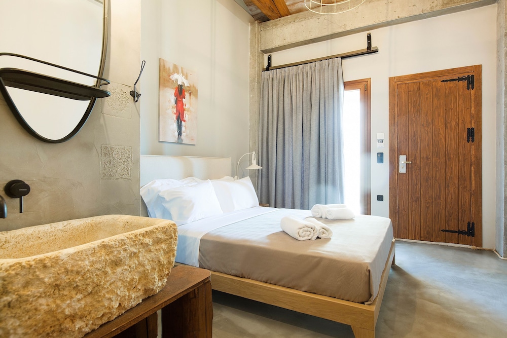 Double Room, 1 Double Bed, Pool View