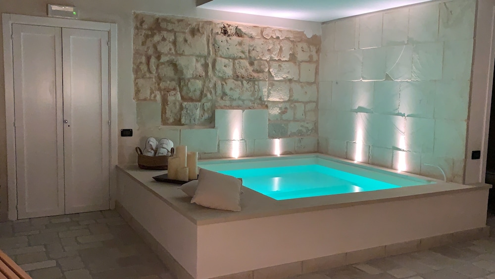 Suite Deluxe with Private Pool photo 2