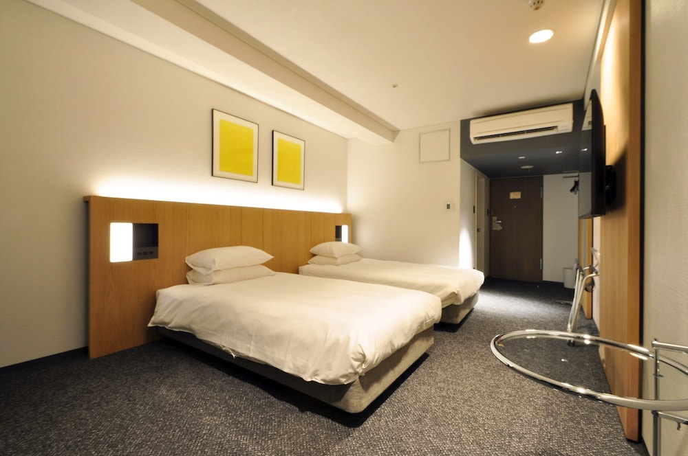 Twin Room, Non Smoking - Photo 6