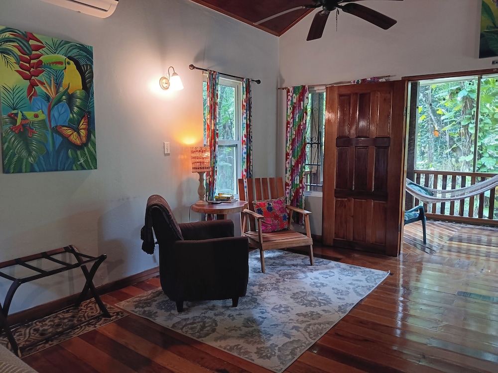 Romantic Cabin, 1 King Bed, Balcony, Garden View photo 3
