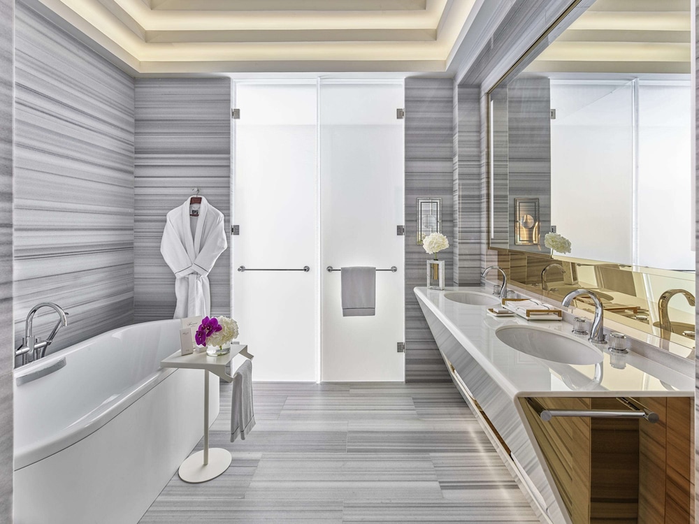 Fairmont, City View, Room - Photo 7