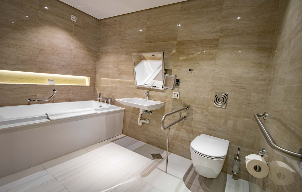 Exclusive Mobility Accessible Room - Photo 6
