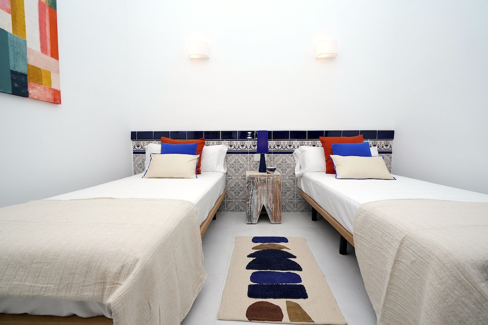 Standard Apartment, 2 Bedrooms, Terrace, Partial Sea View photo 2