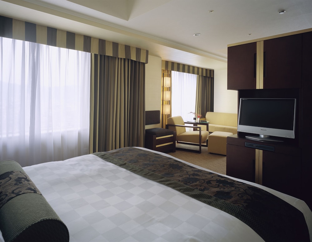 Corner Deluxe Double Room, Non-Smoking - Photo 2