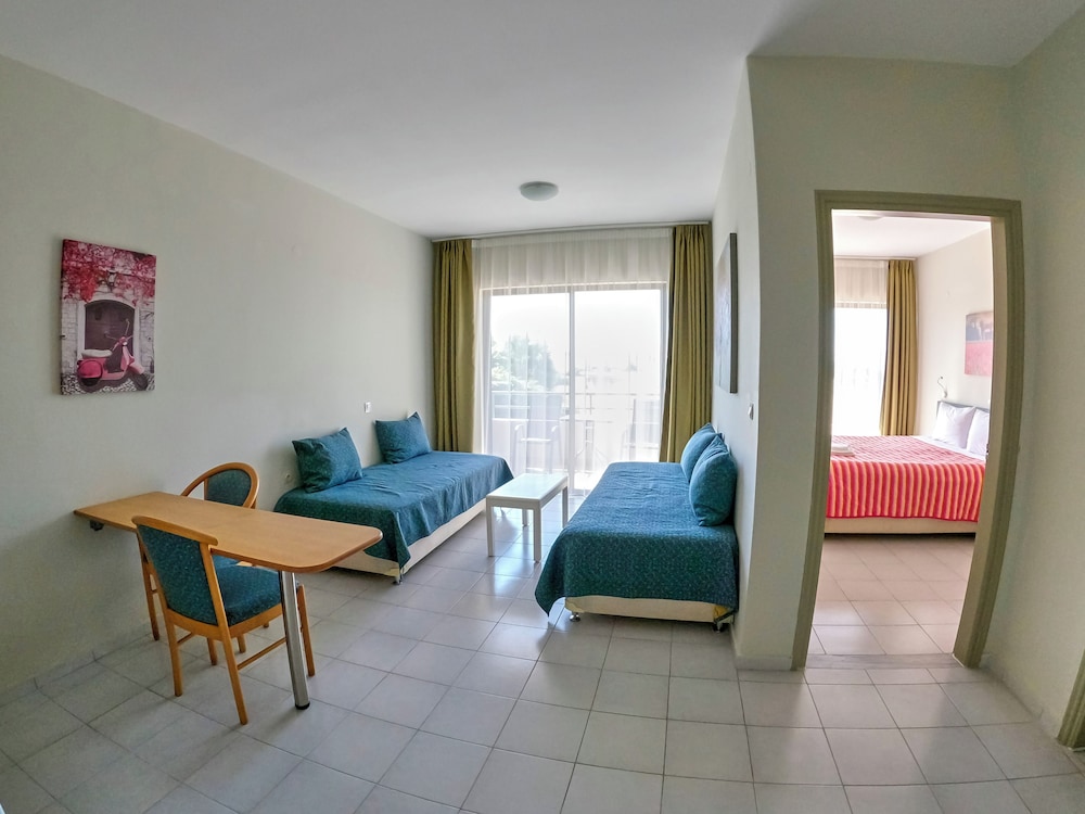 Apartment, Balcony