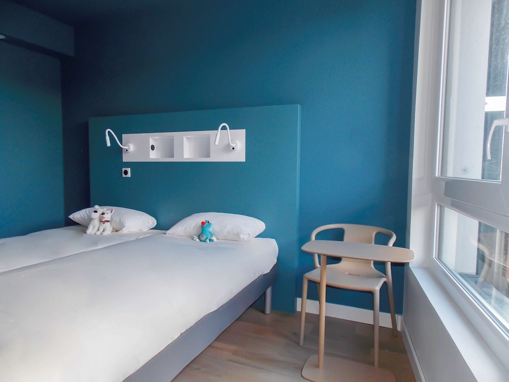 Standard Room, 2 Twin Beds - Photo 6