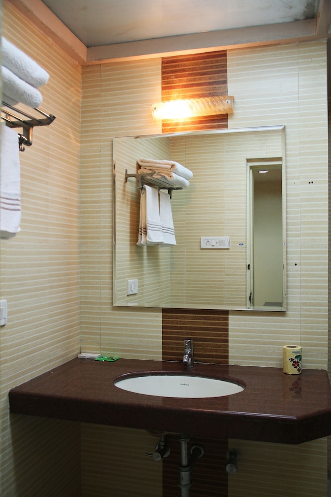 Royal Double Room, 1 Bedroom, Accessible, Smoking photo 1