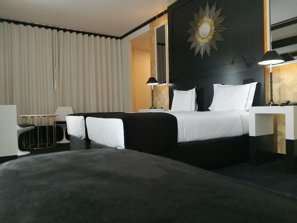Standard Twin Room (Extra Child Bed)