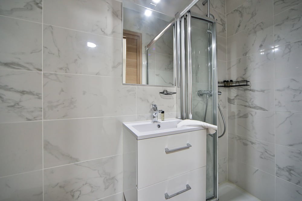 Studio, Ensuite (49S) photo 2