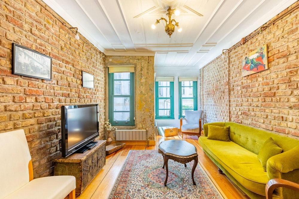 Villa photo 1