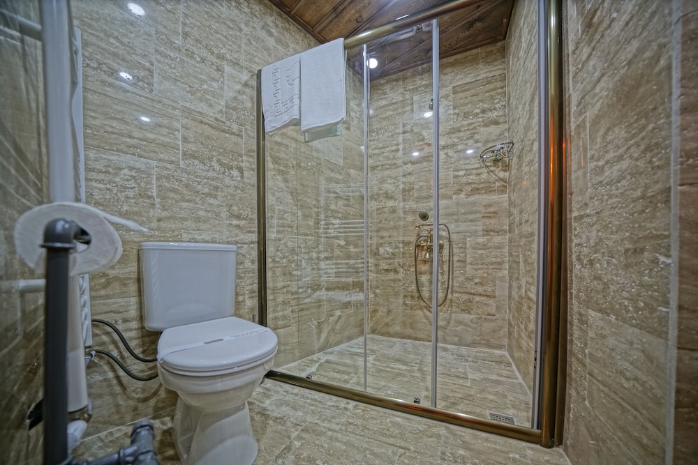 Standard Twin Room - Photo 6