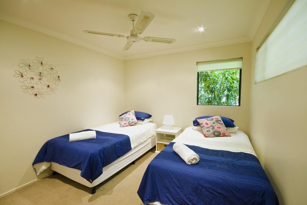 3 Bedroom Apartment - Non-Waterfront photo 1