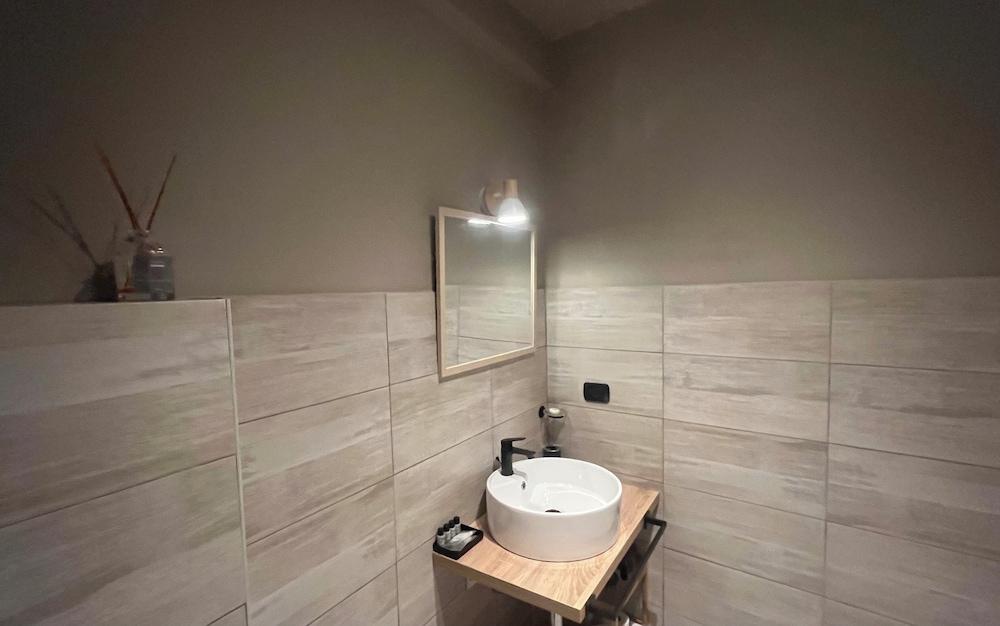 Superior Room, 1 Bedroom, Balcony, City View - Photo 2