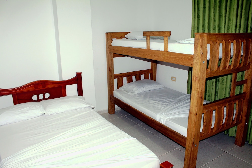 Triple Room, Multiple Beds, Non Smoking