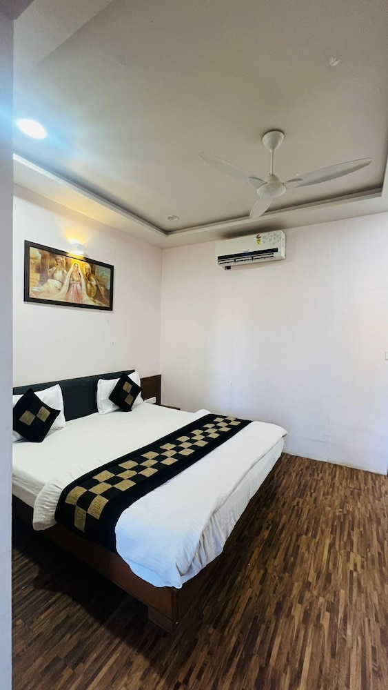 Deluxe Double Room photo 2