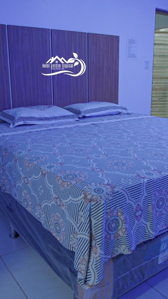 Superior Suite, 1 King Bed, Balcony, City View