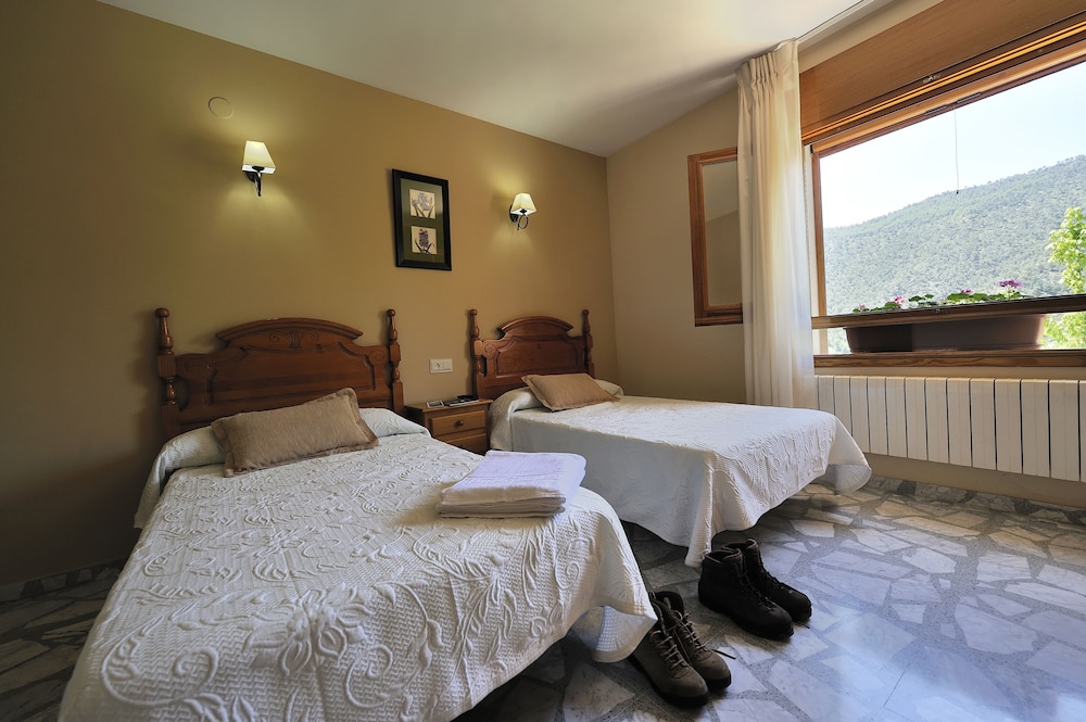 Double Room, 2 Twin Beds, Valley View photo 3