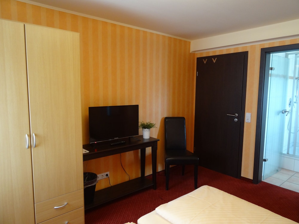 Standard Double Room (No. 3) photo 3