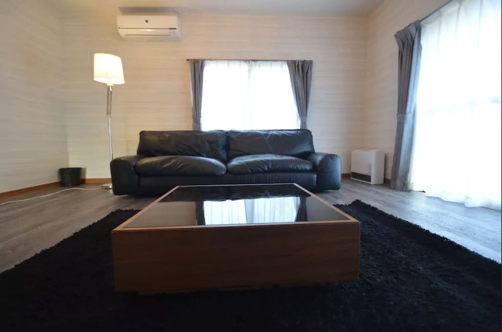 Private Vacation Home - Photo 18