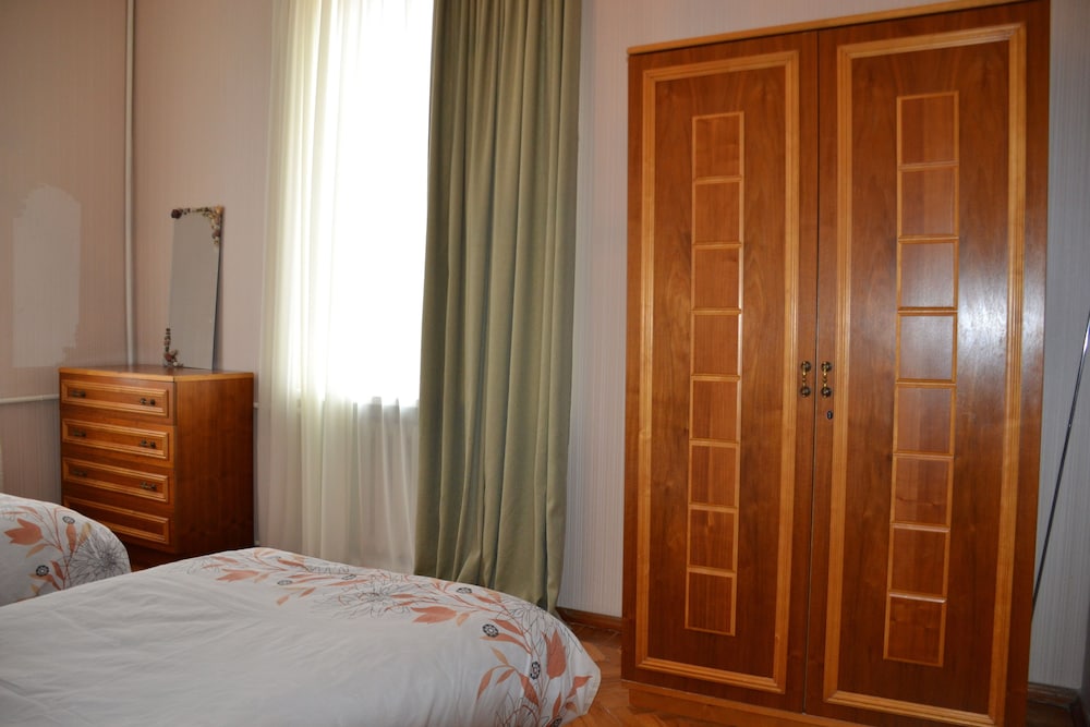 Twin Room, Shared Bathroom photo 1