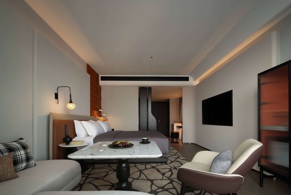 Business Room, 1 King Bed, Non Smoking