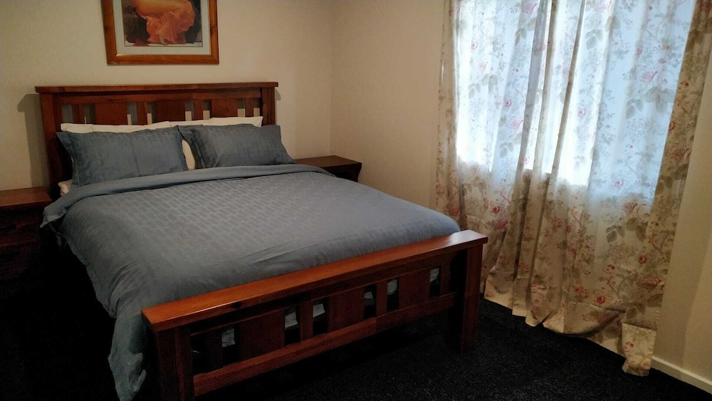3 Bedroom Spa cottage photo 1