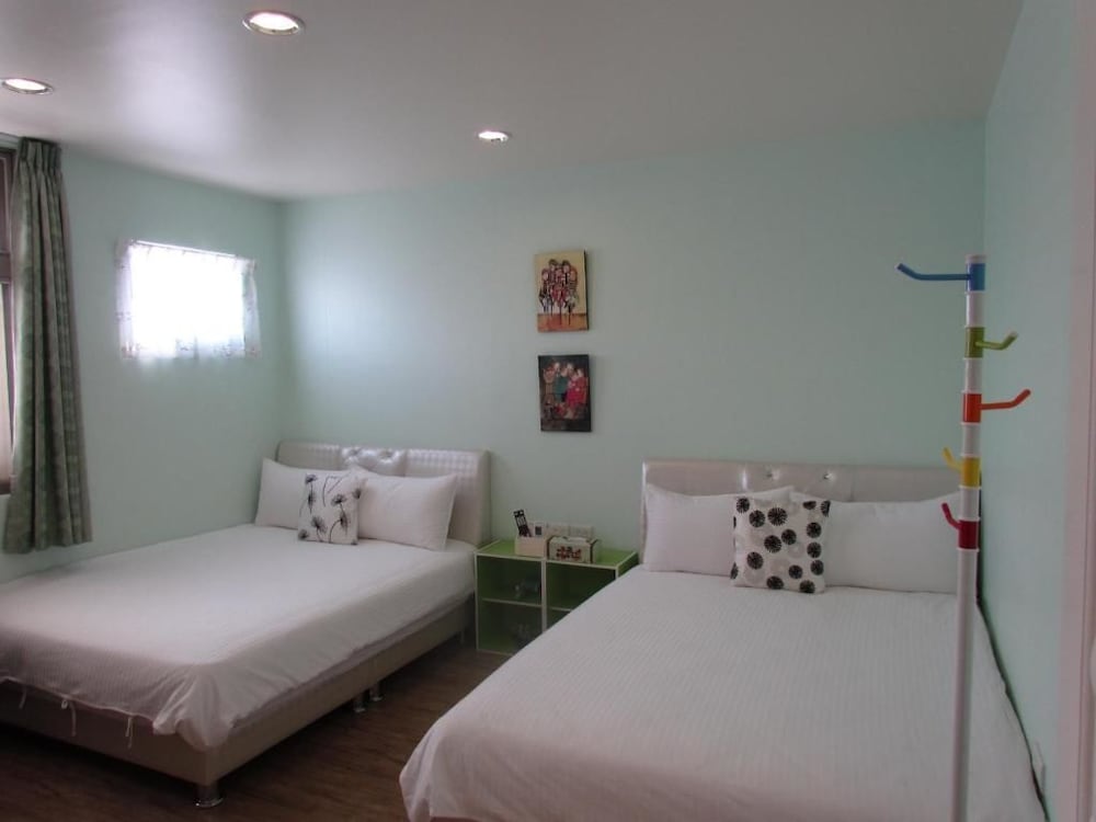 Standard Quadruple Room ( 202-2f) photo 2