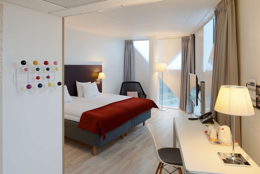 Superior Room, 1 King Bed - Photo 1