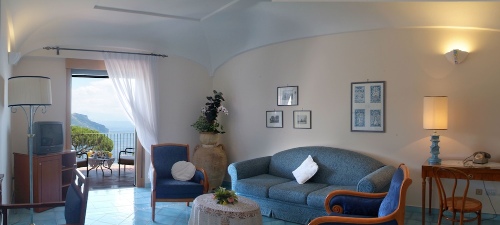 Junior Suite, 1 Bedroom, Sea View photo 3