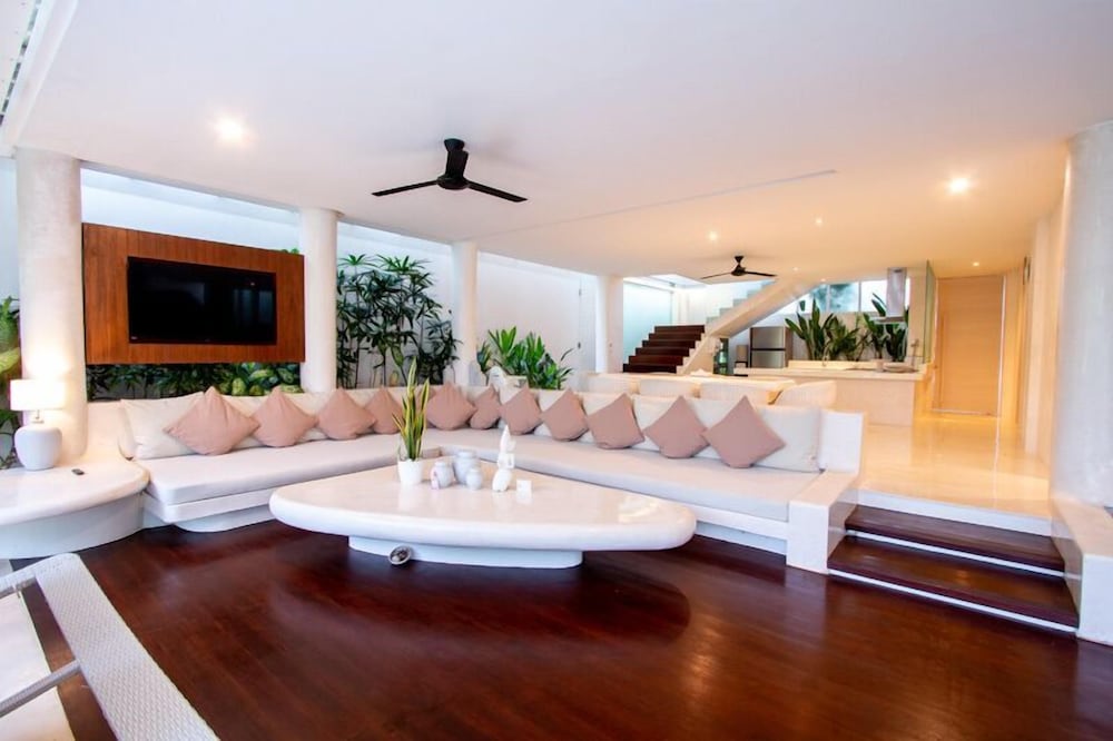 Villa, 2 Bedrooms, Private Pool, River View photo 3