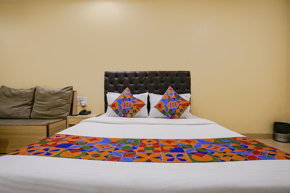 Family Room, 1 King Bed