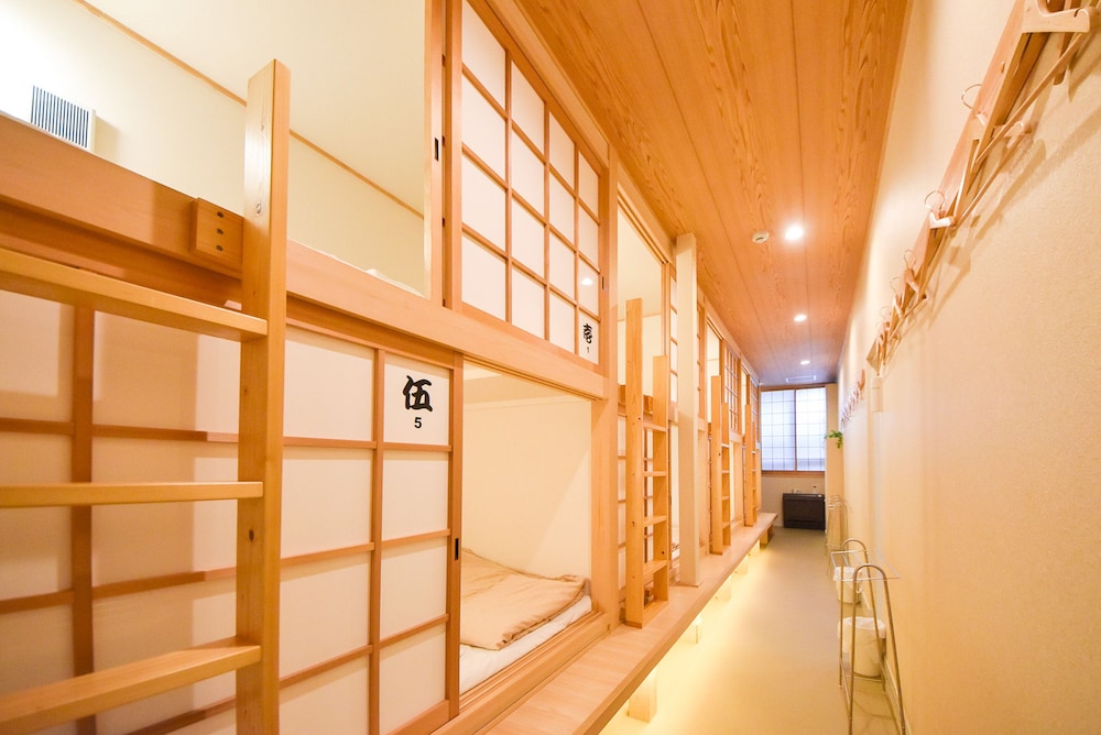 Basic Room, Multiple Beds, Non Smoking, Ground Floor photo 1