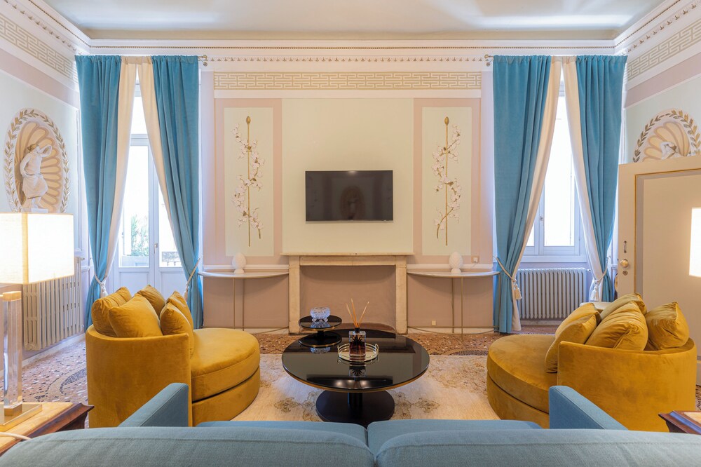 Elite Suite, Balcony, City View