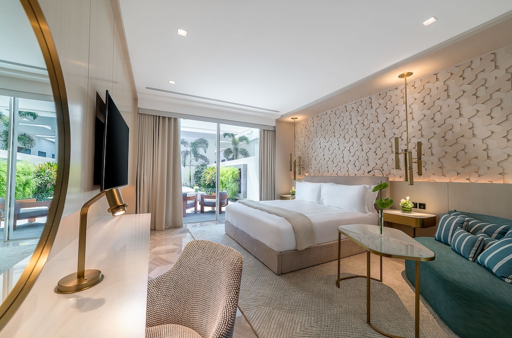 4 BED | Duplex w/Pool