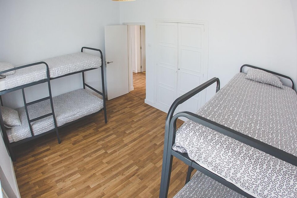 Shared Dormitory, Mixed Dorm