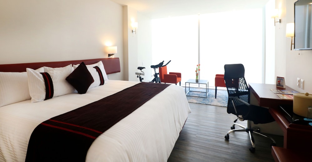 Luxury Room, 1 Queen Bed photo 1