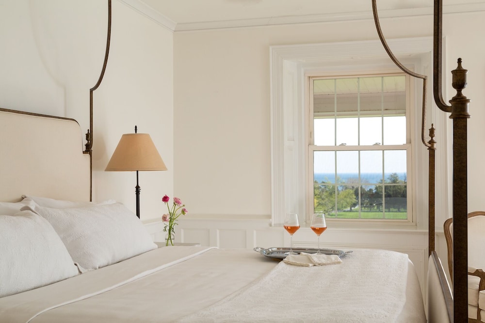Pasadena Suite photo 2