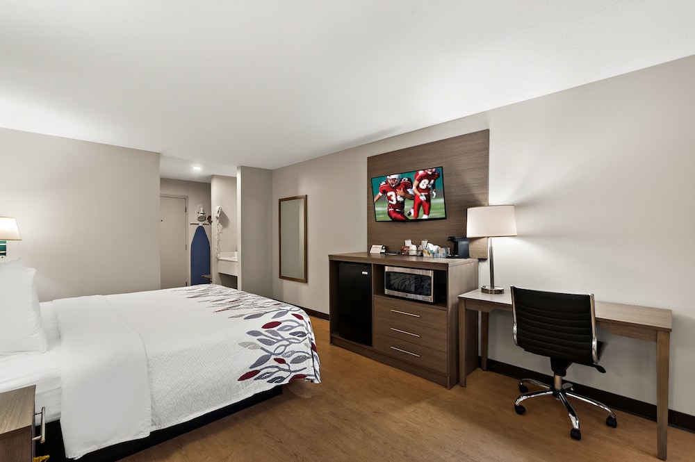 Superior Room, 1 King Bed (Smoke Free) - Photo 3
