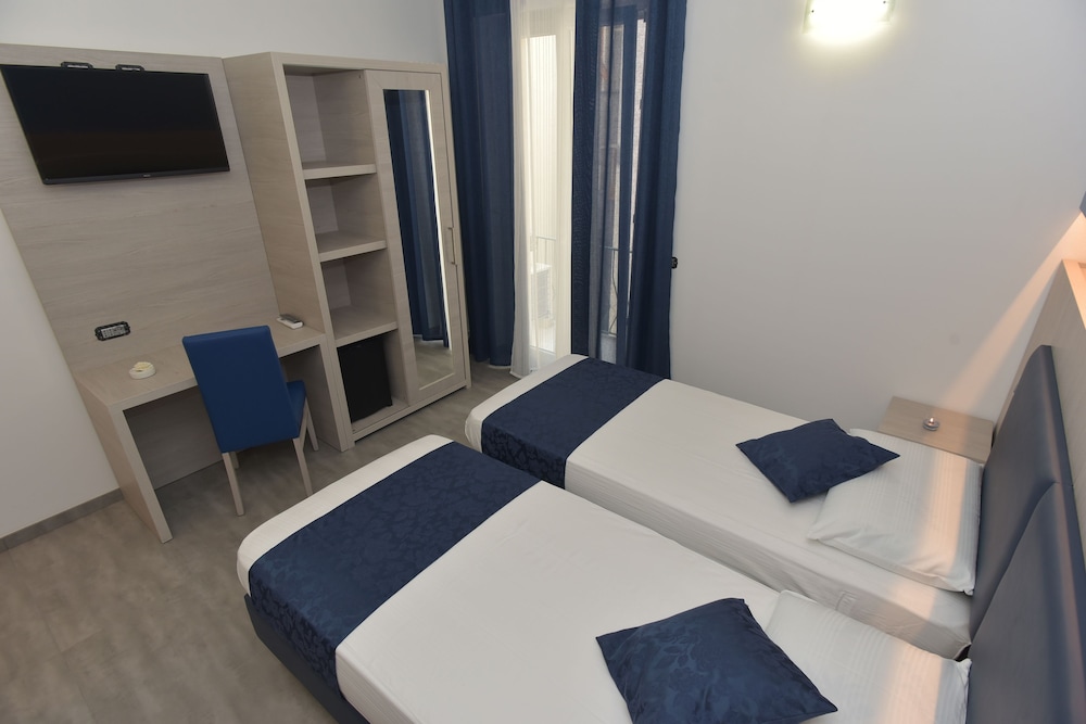 Business Double or Twin Room (102)