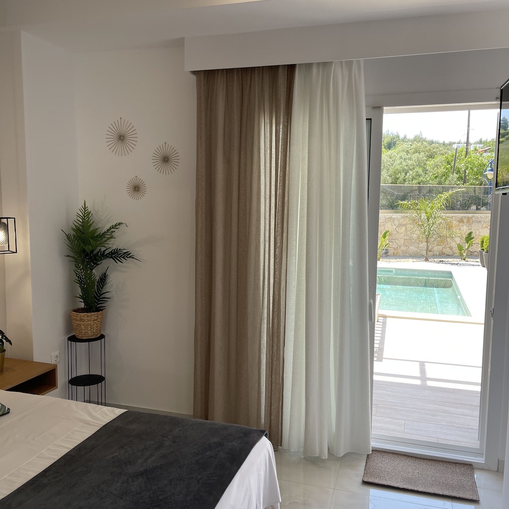 Junior Suite, Private Pool (Double) photo 2