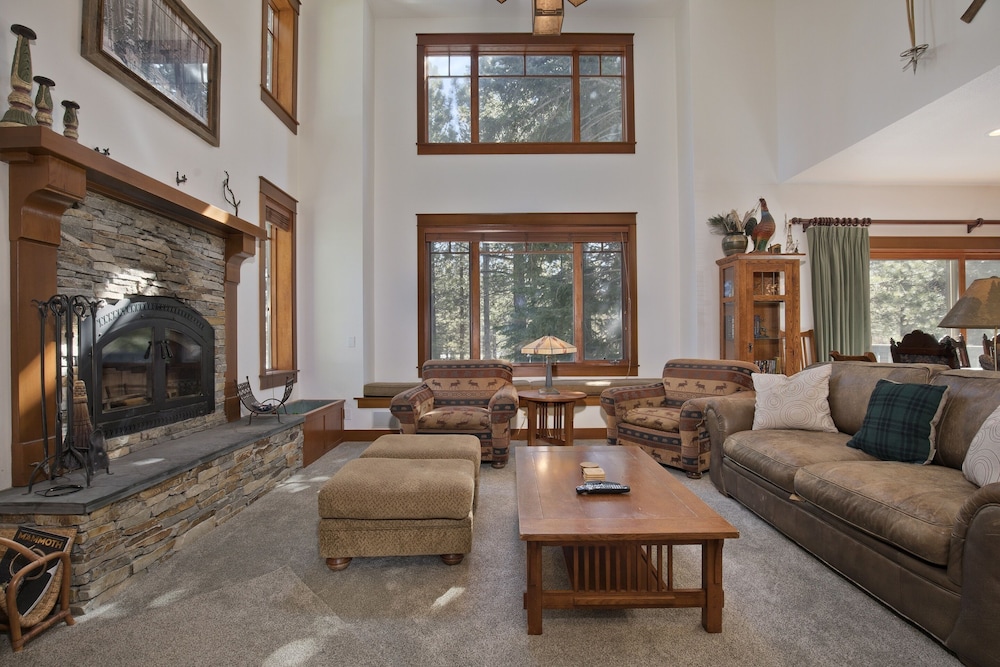 Townhome, 4 Bedrooms
