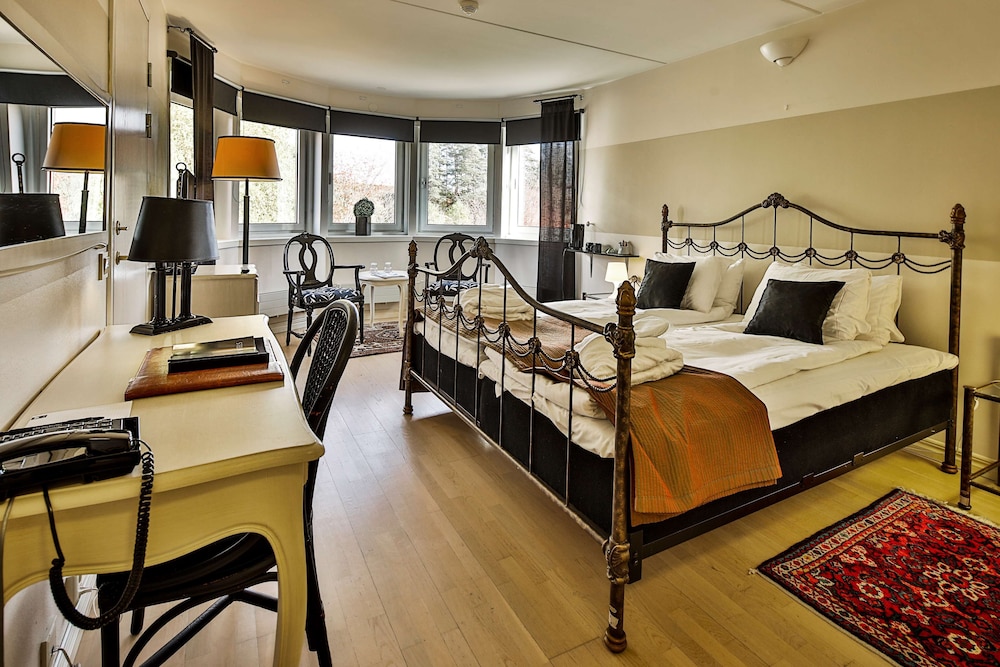 Standard Double Room, City View photo 2