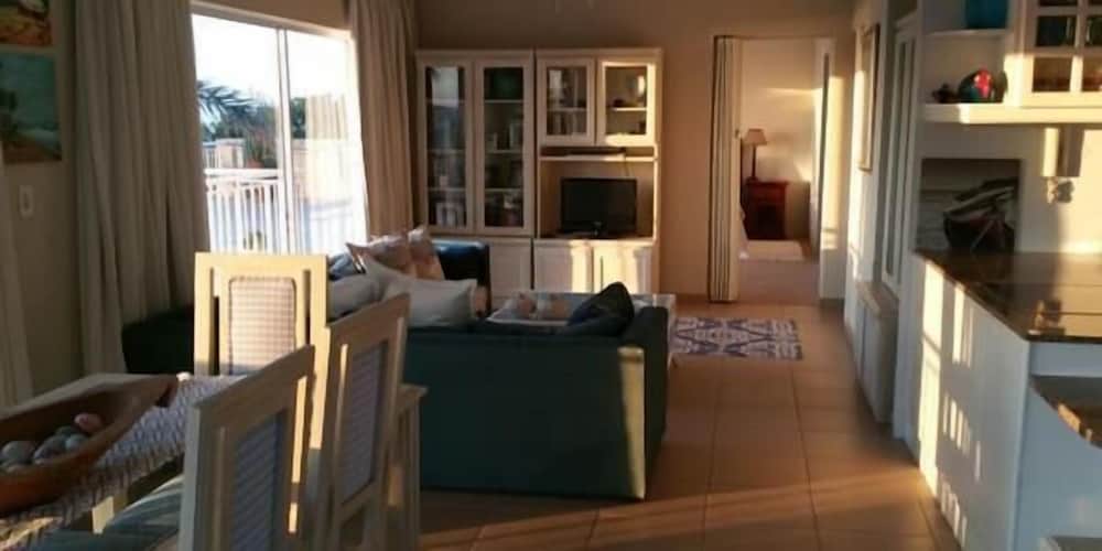 Apartment, 2 Bedrooms, Sea View (Acacia Crescent ) photo 3