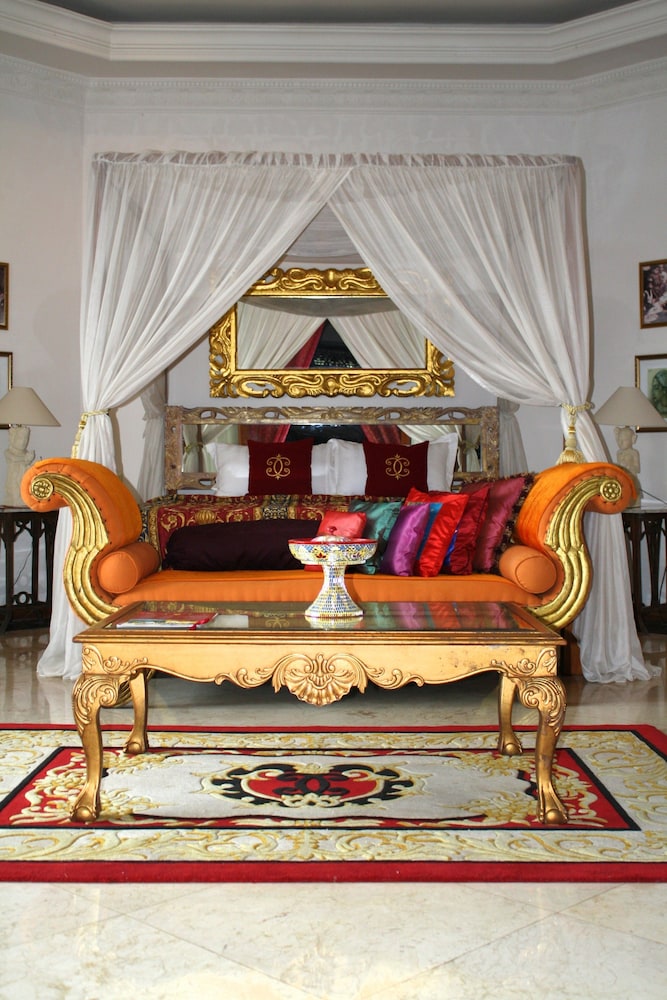Royal Suite - Photo 3